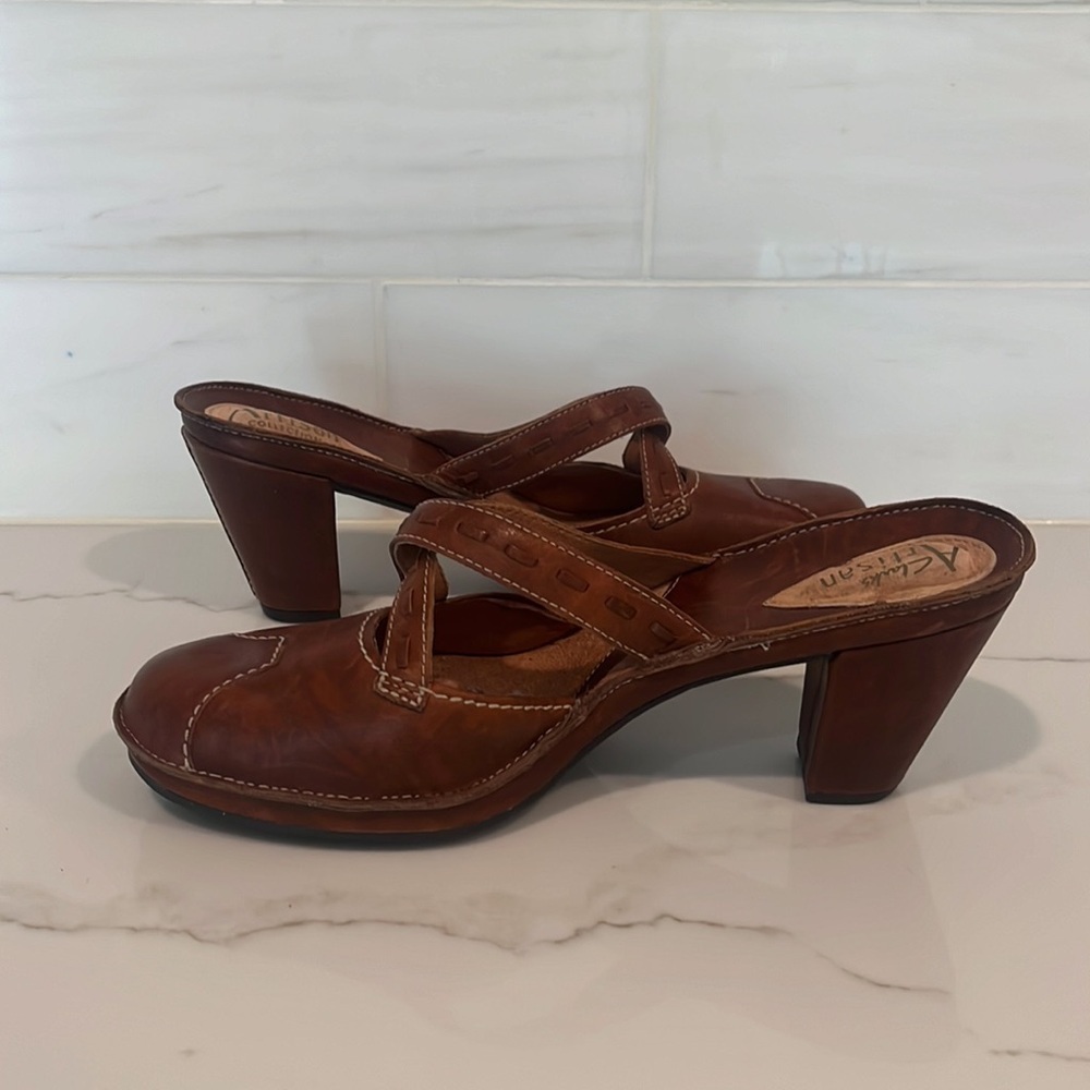 Clarks Artisan Collection Diane Distressed Leather Mule Size 8